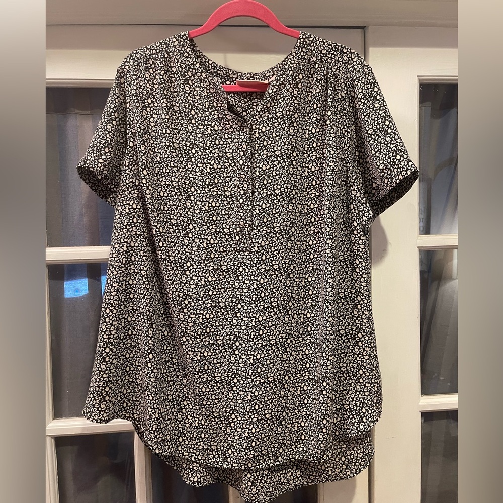 EVRI Monochrome black and white Print Blouse shirt short sleeve top woman’s 2X